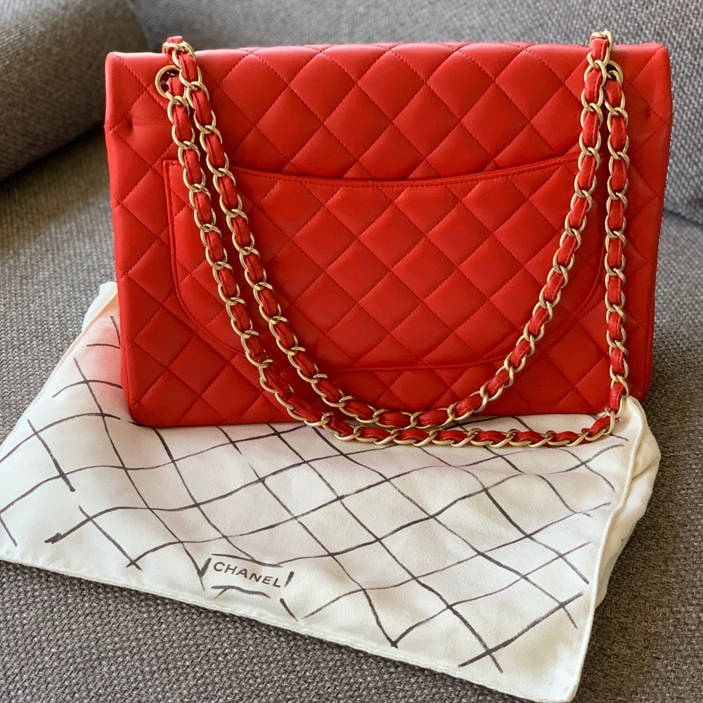 Chanel Maxi Classic Double Flap - Picture 3 of 5